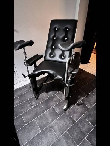 Domina Mistress Helen Bates 26