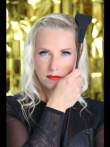 Mistress Marlene im Studio Elegance 1