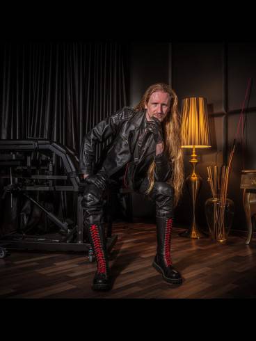 Master Samael im Studio ATRIUM - Leder & Dominanz 3