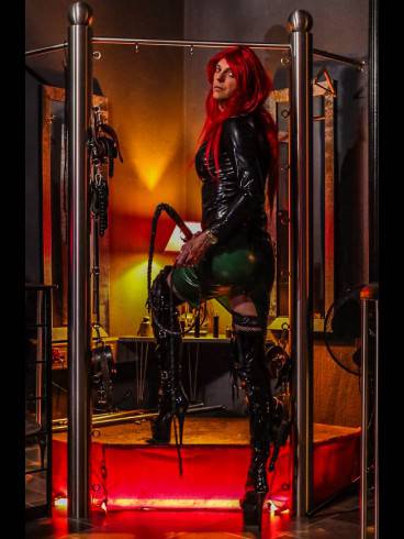 Mistress Stephie 2