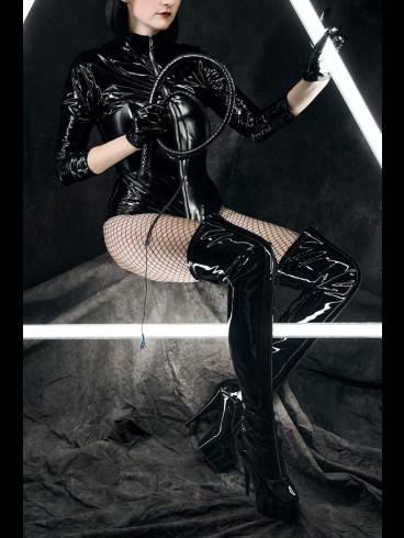 Domina Katharina Kaif 3
