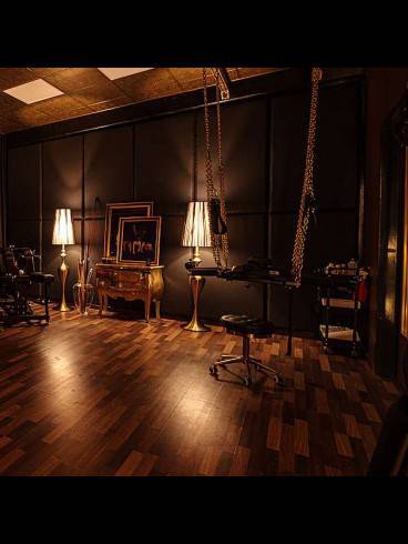 BACKSTAGE TOUR im DOMINA&BIZARRSTUDIO ATRIUM 4