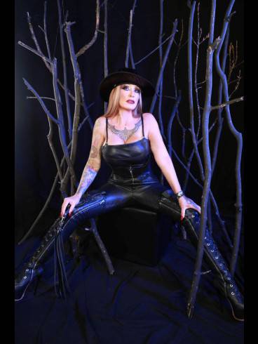 Lady Nicole 4