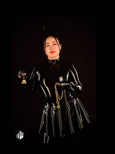 Herrin Katana 4