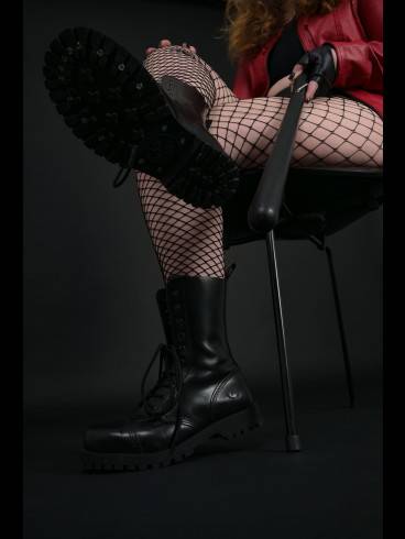 Cathrin De Vil - Jungdomina in Stuttgart 1