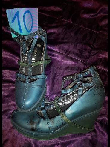 abgetragene HighHeels 16