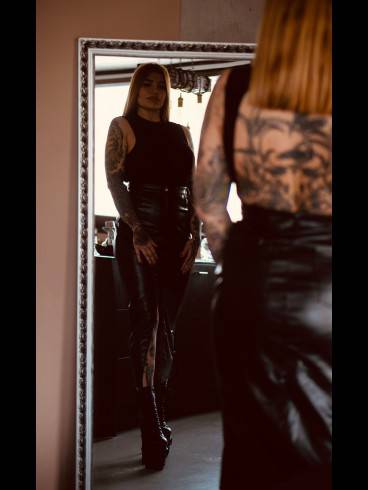 Mistress Hannah 4