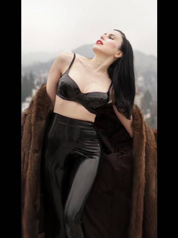 Abigail Abton Domina 2