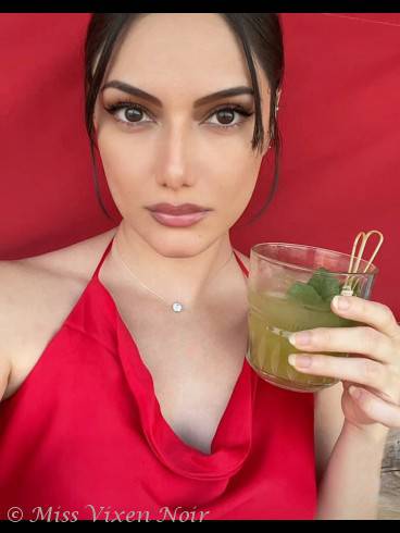 BRAZILIAN DOMINATRIX - MISS VIXEN NOIR 18