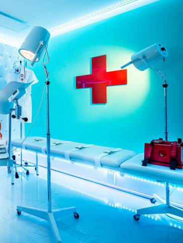 Golden Cage WhiteRoom 3