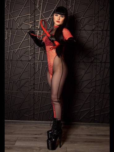 Lady Nadia Velvet im Studio Red Rose 3