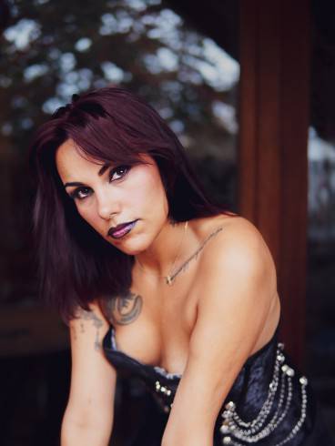 Jungdomina Silvienne Nocturna 2