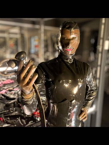 Avelyne Noire - Atelier du Bon Ffm / Offenbach 3