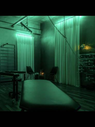 BLACKSTYLE Latex-Raum im Atrium 1