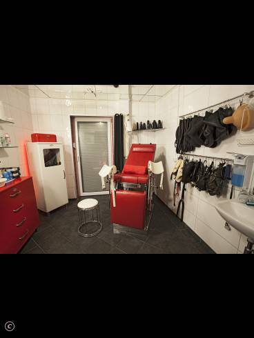 Studio Unschlagbar in München sucht Gastdominas 5