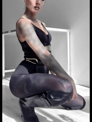 CBT/Ballbusting mit Springerstiefeln 6