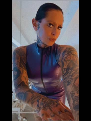 Hazel Bizarre HAMBURG GastLady by Mistress EMPIRE 1