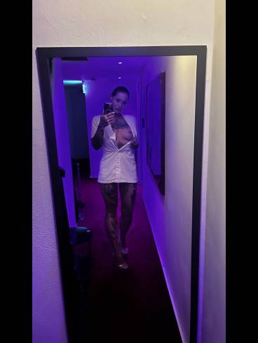 Hazel Bizarre HAMBURG GastLady by Mistress EMPIRE 35