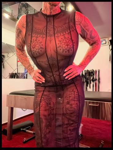 Hazel Bizarre HAMBURG GastLady by Mistress EMPIRE 44