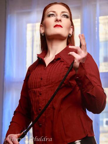 NEU!! Frau Dr. Huldra im SM Bhf. 1