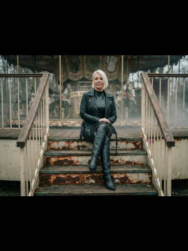 Einfühlsame erfahrene Domina Sandra- Dominanz tri 4