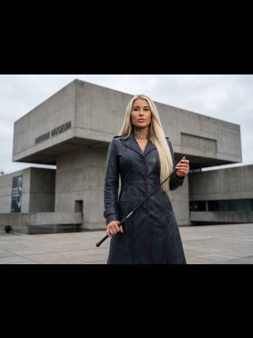 Ich bin LadyLisa deine Jungdomina die herrscht 2