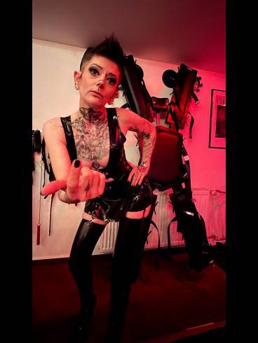 Donna Lucia - Klinikerin Institut Malbert 2