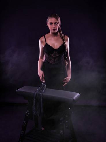 Majestätische. Streng. Verführerisch präsent 4