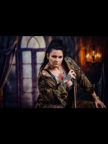 Mistress Scarlett FoXxx 4