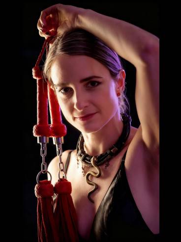 Hekate - Königin der Peitsche & der Hingabe 2