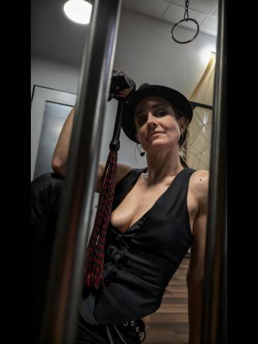 Hekate - Königin der Peitsche & der Hingabe 5