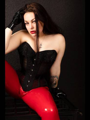 Baroness Davina Dust & Eva Liliel Black in Goldach 8