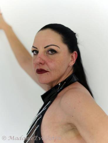 Madame Eve Astra 12