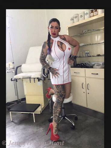 Jennifer van Hunt 36