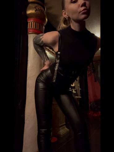 Sasha Bathory 5