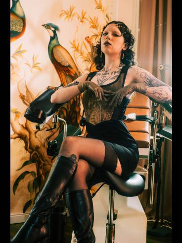Anais Domar - The Nurturing Vampiric Siren 8