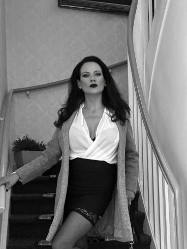 Domina Heidi 32