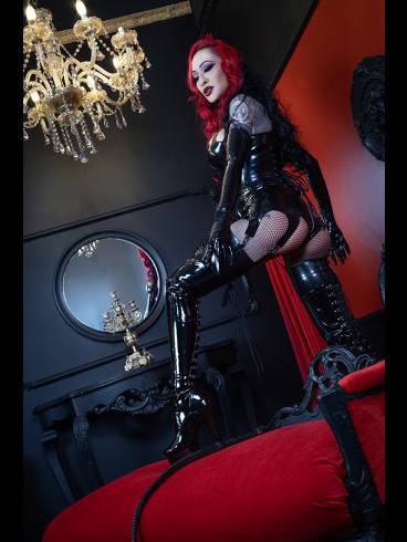 Mistress Andromeda X 14