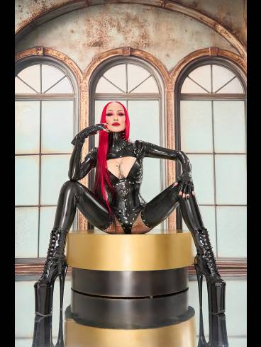 Mistress Andromeda X 3