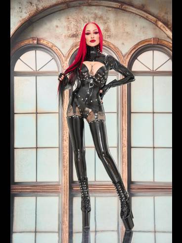 Mistress Andromeda X 9