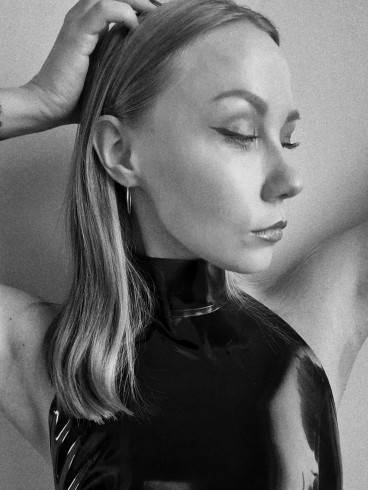 SASHA BATHORY 30