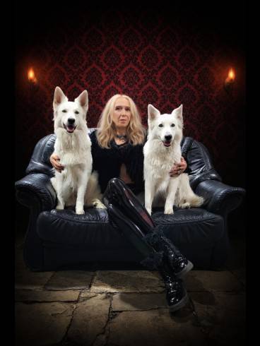 Lady Ravyn - The Dark Goddess 5