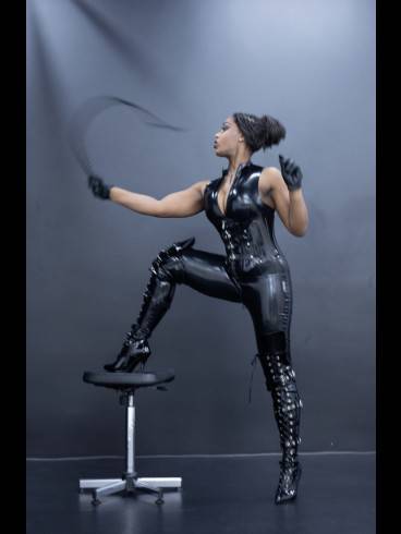 Mistress Olympya im The Sanctum 4