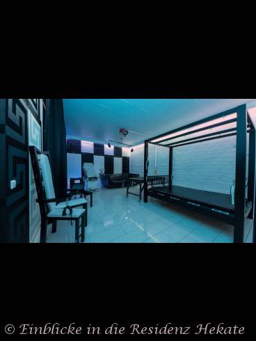RESIDENZ HEKATE BIZARR SM KLINIK LATEX STUDIO 9