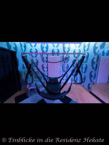 RESIDENZ HEKATE BIZARR SM KLINIK LATEX STUDIO 10