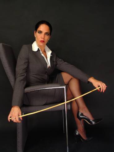 Madame Kyra 11