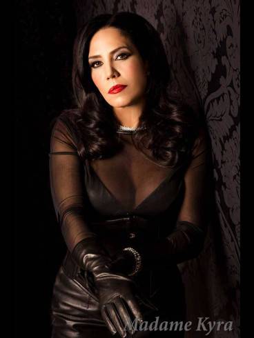 Madame Kyra 31