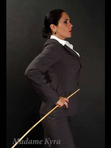 Madame Kyra 49
