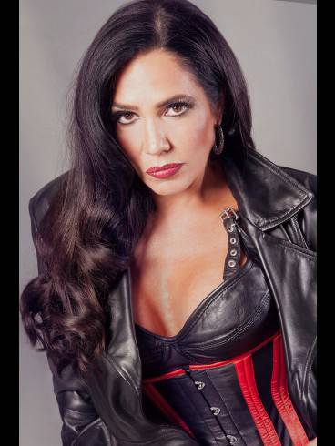 Madame Kyra 6