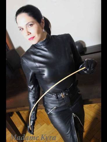 Madame Kyra 53